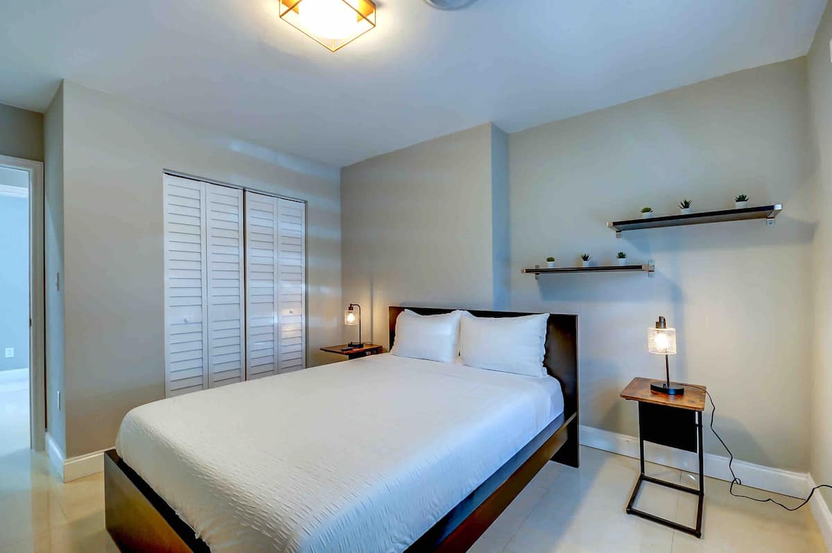 Mega Home,10BR,heated Pool, Jacuzzi,Basketball Ct